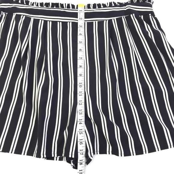 Abound Women’s Plus Paperbag Waist Shorts XXL - Picture 8 of 8